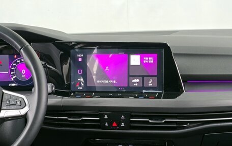 Volkswagen Golf VIII, 2022 год, 2 600 000 рублей, 14 фотография