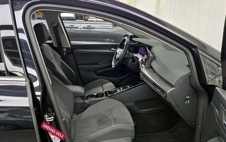 Volkswagen Golf VIII, 2022 год, 2 600 000 рублей, 11 фотография