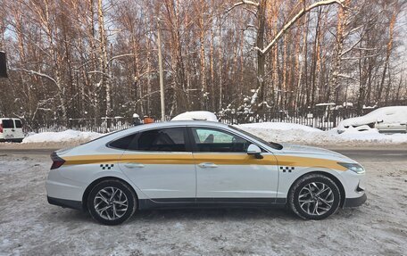 Hyundai Sonata VIII, 2021 год, 1 750 000 рублей, 2 фотография