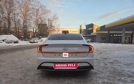 Hyundai Sonata VIII, 2021 год, 1 750 000 рублей, 3 фотография