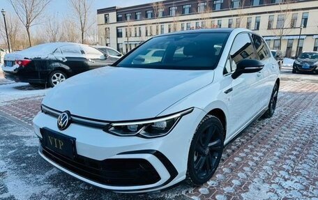 Volkswagen Golf VIII, 2022 год, 1 590 002 рублей, 1 фотография