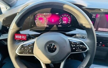 Volkswagen Golf VIII, 2022 год, 1 590 002 рублей, 4 фотография