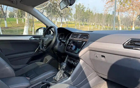 Volkswagen Tiguan II, 2021 год, 1 450 000 рублей, 12 фотография