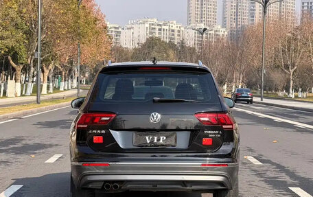 Volkswagen Tiguan II, 2021 год, 1 450 000 рублей, 5 фотография