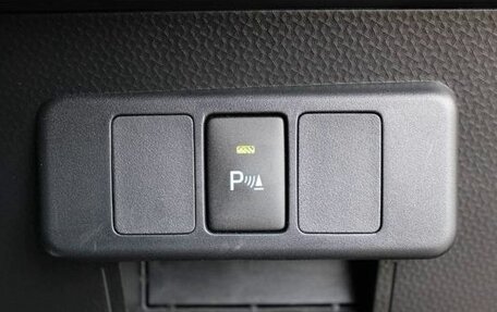 Toyota Roomy I, 2022 год, 774 000 рублей, 27 фотография