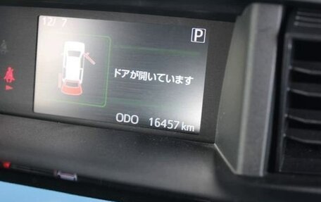 Toyota Roomy I, 2022 год, 774 000 рублей, 22 фотография