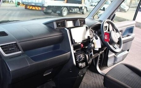 Toyota Roomy I, 2022 год, 774 000 рублей, 29 фотография