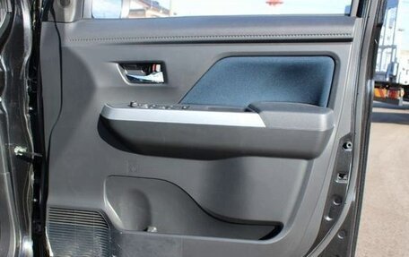 Toyota Roomy I, 2022 год, 774 000 рублей, 37 фотография