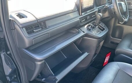 Honda Stepwgn, 2022 год, 2 650 009 рублей, 23 фотография