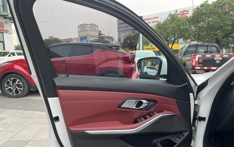 BMW 3 серия, 2021 год, 3 000 000 рублей, 23 фотография