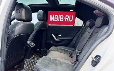 Mercedes-Benz A-Класс, 2023 год, 1 790 000 рублей, 9 фотография