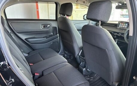 Honda Vezel, 2022 год, 1 980 009 рублей, 21 фотография