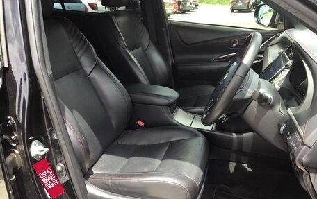 Toyota Harrier, 2018 год, 1 950 000 рублей, 9 фотография