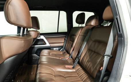 Toyota Land Cruiser 200, 2019 год, 9 900 000 рублей, 10 фотография