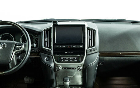 Toyota Land Cruiser 200, 2019 год, 9 900 000 рублей, 14 фотография