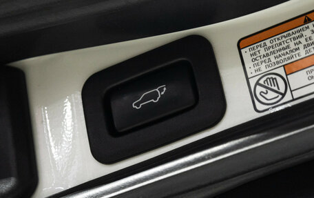 Toyota Land Cruiser 200, 2019 год, 9 900 000 рублей, 15 фотография