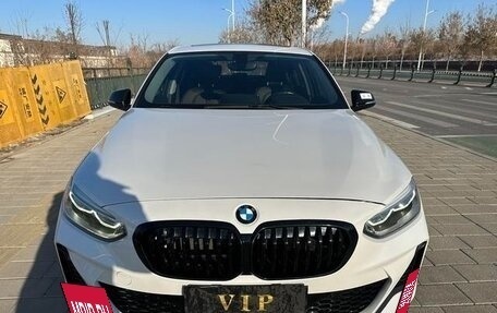 BMW 1 серия, 2023 год, 1 883 000 рублей, 2 фотография