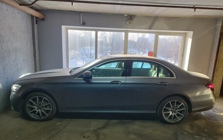 Mercedes-Benz E-Класс, 2021 год, 7 100 000 рублей, 3 фотография