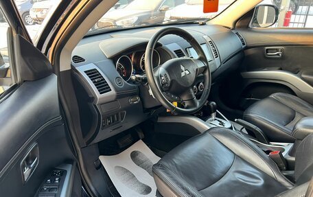 Mitsubishi Outlander III рестайлинг 3, 2011 год, 1 699 000 рублей, 10 фотография