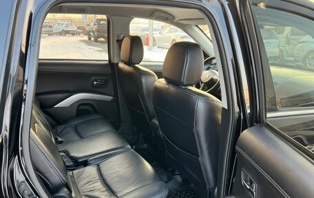 Mitsubishi Outlander III рестайлинг 3, 2011 год, 1 699 000 рублей, 18 фотография