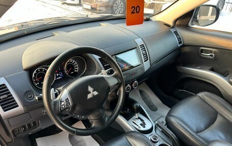 Mitsubishi Outlander III рестайлинг 3, 2011 год, 1 699 000 рублей, 11 фотография
