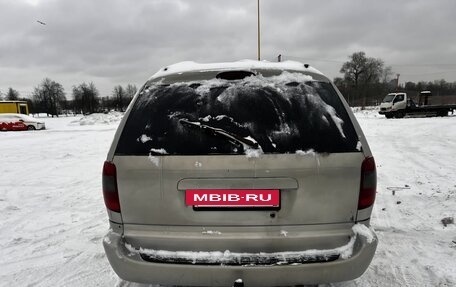 Chrysler Voyager IV, 2001 год, 270 000 рублей, 6 фотография