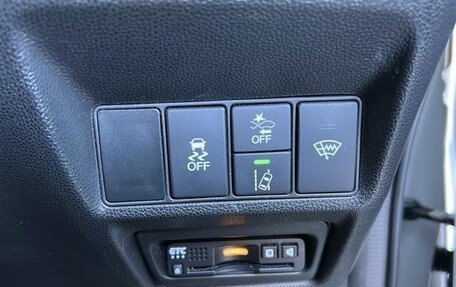 Honda Stepwgn IV, 2021 год, 2 110 000 рублей, 10 фотография