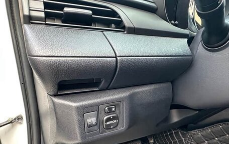 Toyota Yaris XP150 рестайлинг, 2022 год, 1 050 000 рублей, 7 фотография