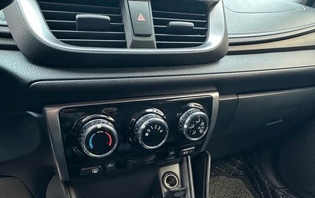 Toyota Yaris XP150 рестайлинг, 2022 год, 1 050 000 рублей, 12 фотография