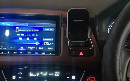 Honda Vezel, 2019 год, 2 360 000 рублей, 23 фотография