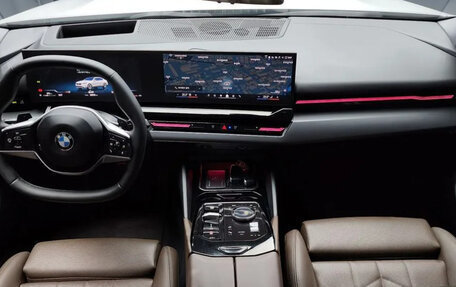 BMW 5 серия, 2023 год, 6 075 000 рублей, 7 фотография