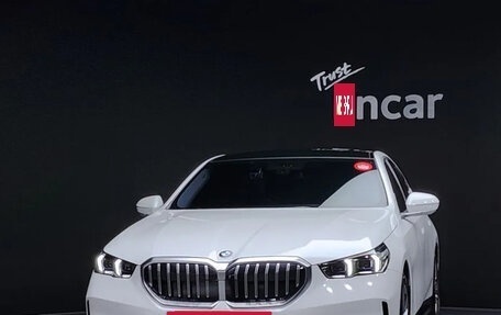 BMW 5 серия, 2023 год, 6 075 000 рублей, 3 фотография