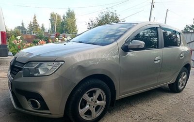 Renault Sandero II рестайлинг, 2019 год, 890 000 рублей, 1 фотография