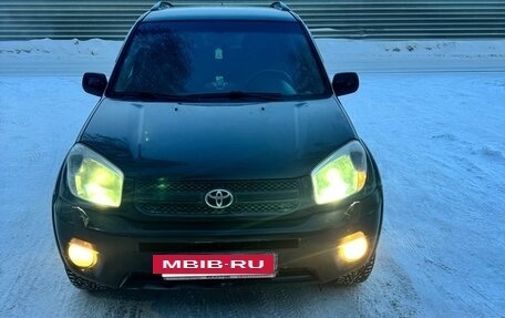 Toyota RAV4, 2004 год, 800 000 рублей, 2 фотография