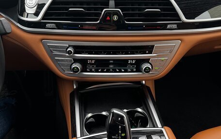 BMW 7 серия, 2020 год, 9 000 000 рублей, 10 фотография