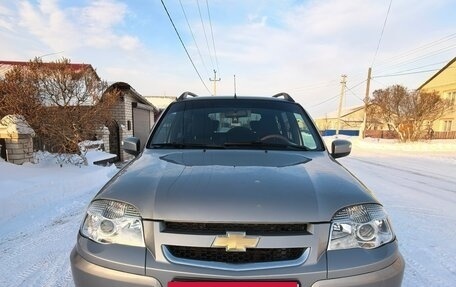 Chevrolet Niva I рестайлинг, 2012 год, 720 000 рублей, 3 фотография