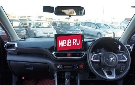 Toyota Raize I, 2023 год, 1 290 000 рублей, 13 фотография