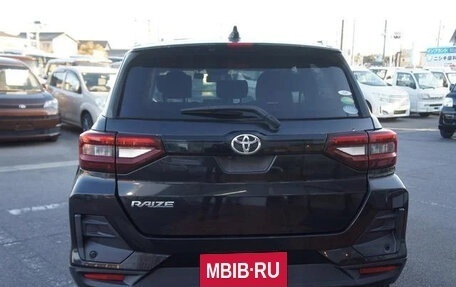 Toyota Raize I, 2023 год, 1 290 000 рублей, 9 фотография