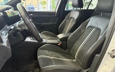 Volkswagen Golf VIII, 2021 год, 1 306 000 рублей, 14 фотография