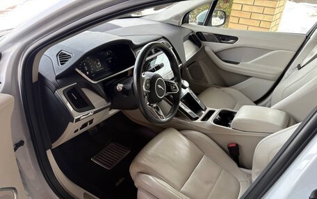 Jaguar I-Pace I, 2018 год, 4 000 000 рублей, 4 фотография