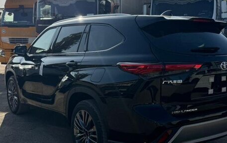 Toyota Highlander, 2025 год, 5 850 000 рублей, 2 фотография