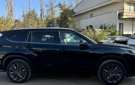 Toyota Highlander, 2025 год, 5 850 000 рублей, 3 фотография