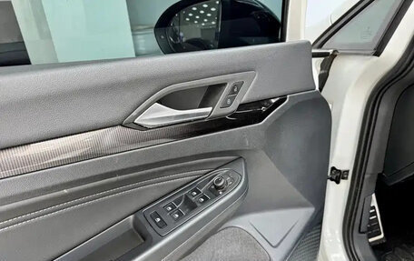 Volkswagen Golf VIII, 2021 год, 1 306 000 рублей, 12 фотография