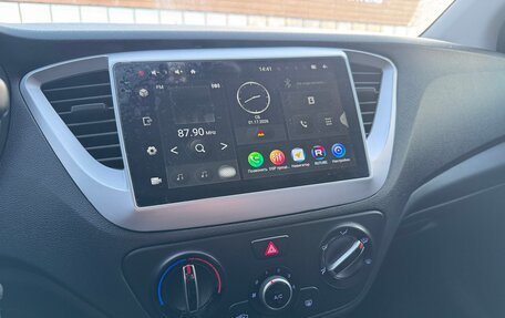 Hyundai Solaris II рестайлинг, 2018 год, 1 500 000 рублей, 12 фотография