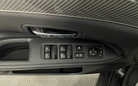 Mitsubishi Outlander III рестайлинг 3, 2019 год, 1 810 000 рублей, 10 фотография