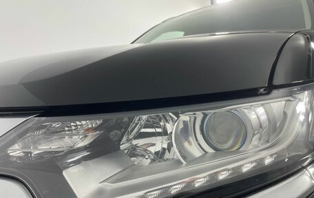 Mitsubishi Outlander III рестайлинг 3, 2019 год, 1 810 000 рублей, 15 фотография