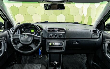 Skoda Fabia II, 2011 год, 500 000 рублей, 15 фотография