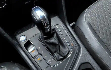 Volkswagen Tiguan II, 2021 год, 1 980 444 рублей, 13 фотография