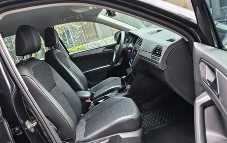 Volkswagen Tiguan II, 2021 год, 1 980 444 рублей, 10 фотография