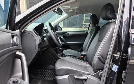 Volkswagen Tiguan II, 2021 год, 1 980 444 рублей, 8 фотография